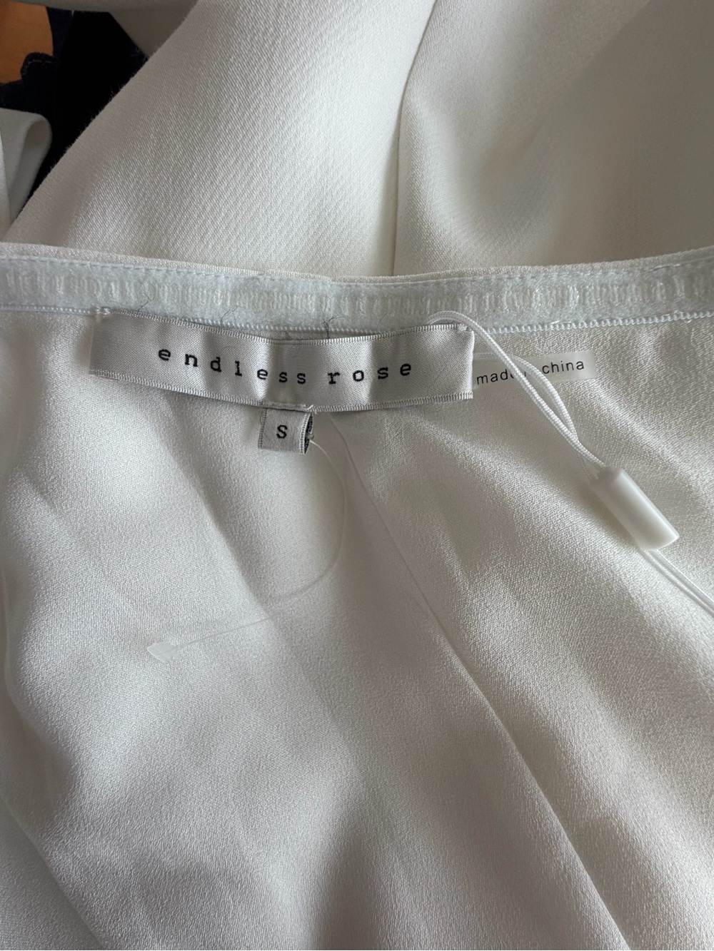 200~ NWOT~ Endless Rose White One-Shoulder Maxi Dress with Shoulder Bow Small - Picture 7 of 10